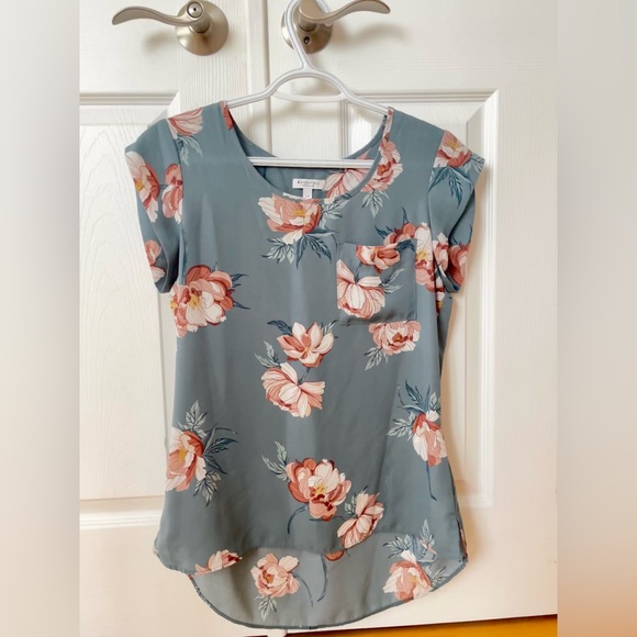 Cap-Sleeve Blouse with Scoop Neckline, R Essentials - Picture 1 of 3